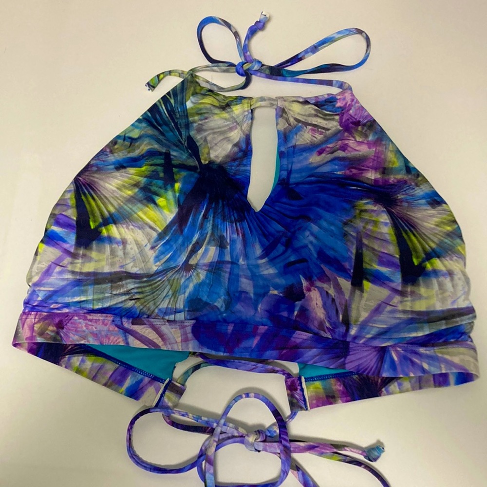 Athleta Keyhole high-neck bikini top size Large